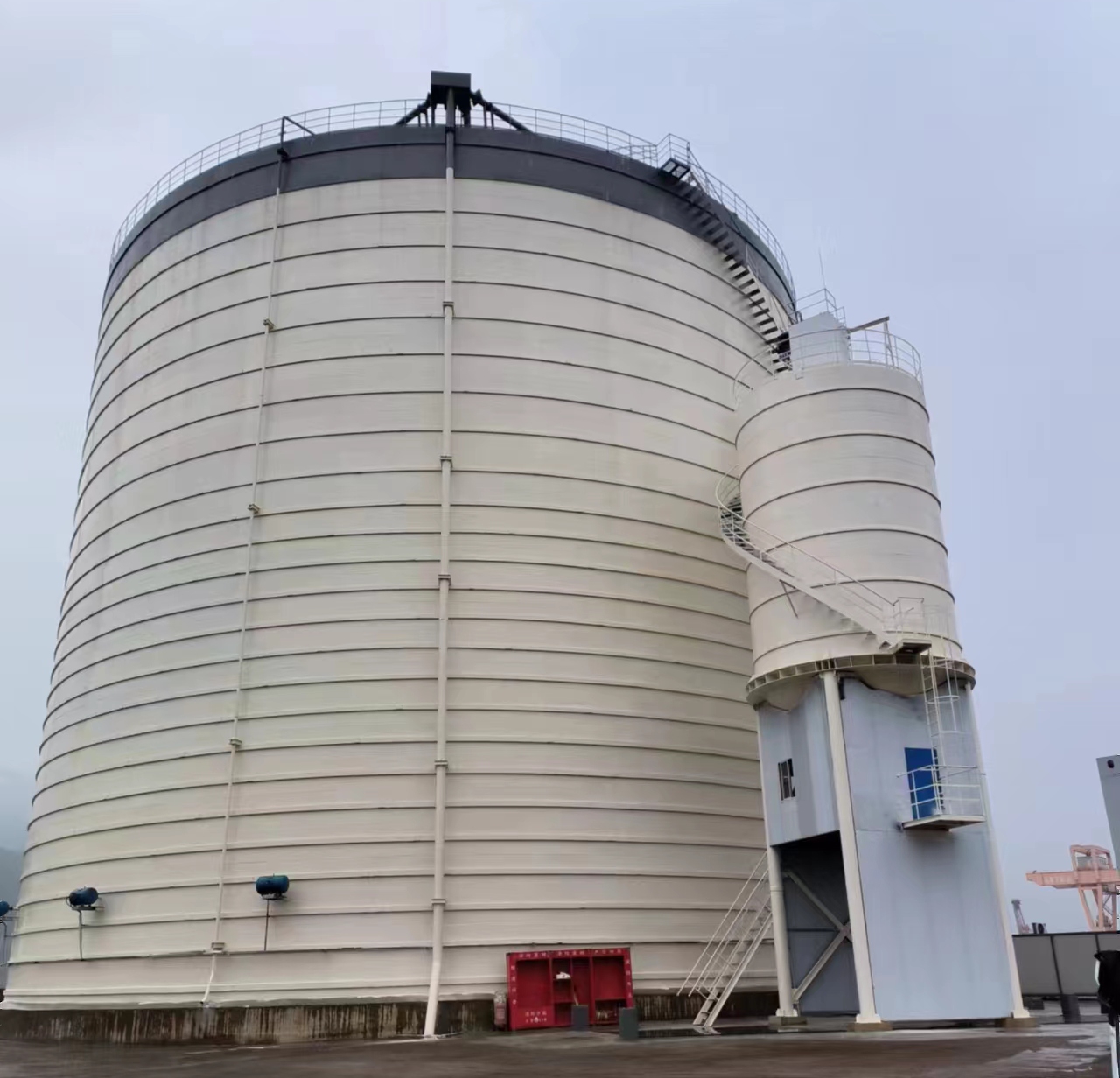 莫力达瓦10万吨水泥钢板库